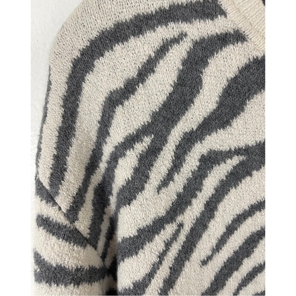 Yes Lola Zebra Print Sweater  Crewneck Size: S - Picture 5 of 7